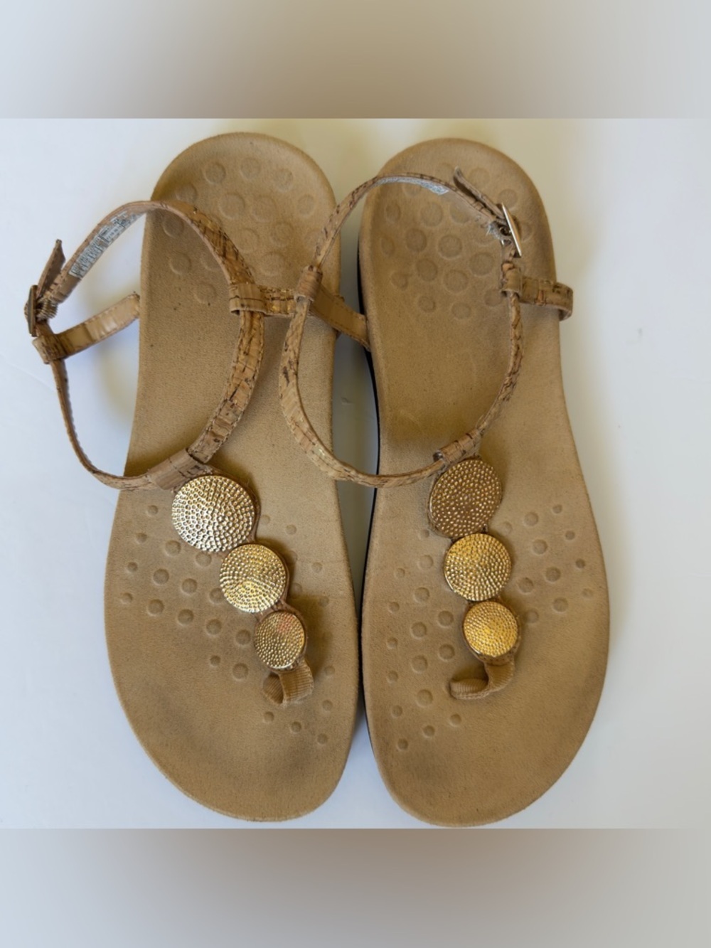 Vionic Lizbeth T-Strap Orthotic Sandals
Women's Size 9 Cork Gold.